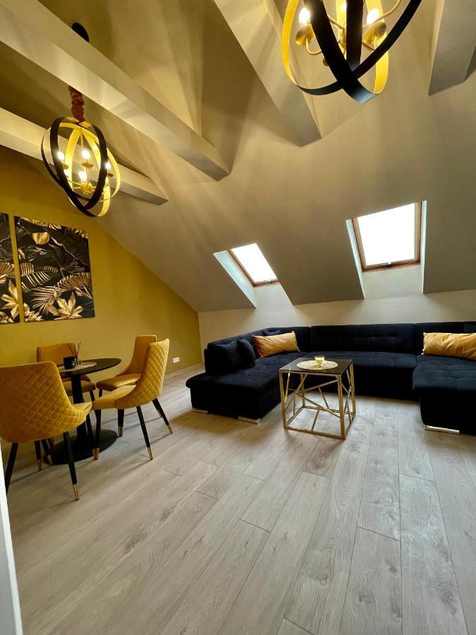 Ly Apartamentai *