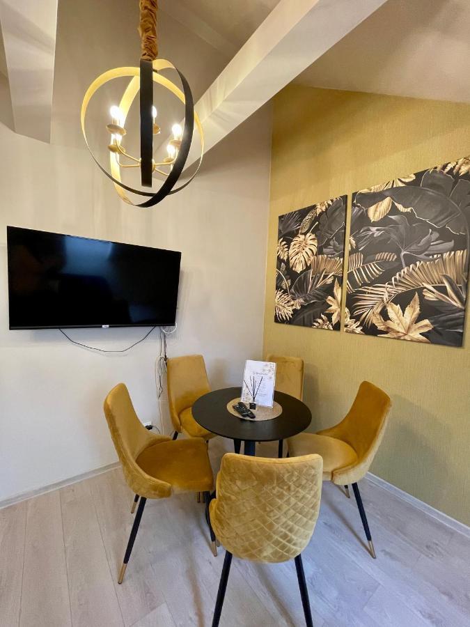 Ly Apartamentai *